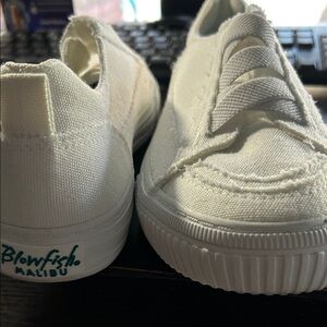 Blowfish women's/unisex White Canvas Sneakers